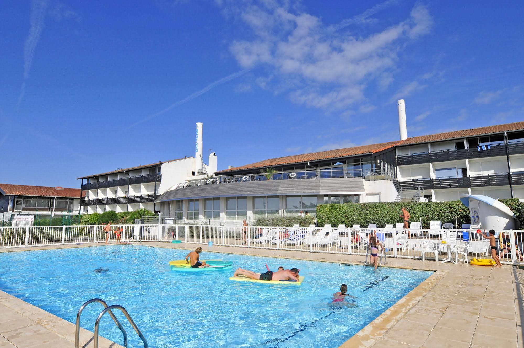 Village Vacances Azureva Англе Екстериор снимка